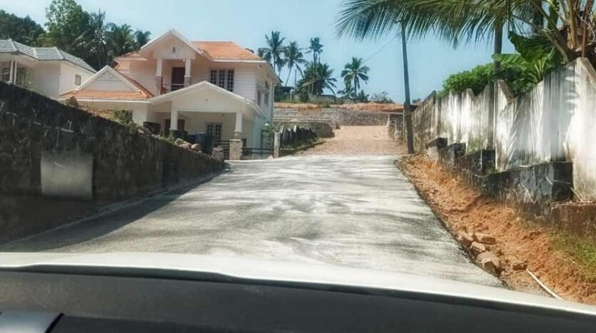 Residential plot for sale in Pulayanarkotta, Cheruvakkal