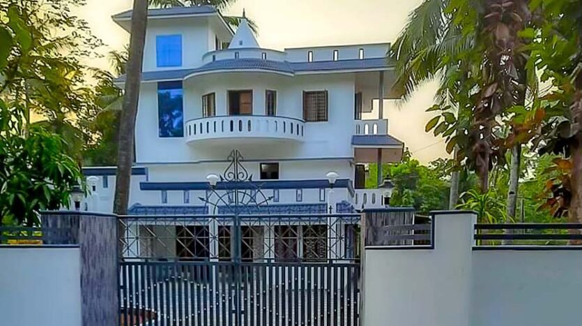 5400 sq. ft. House for sale in Ayiroor, Varkala, Trivandrum